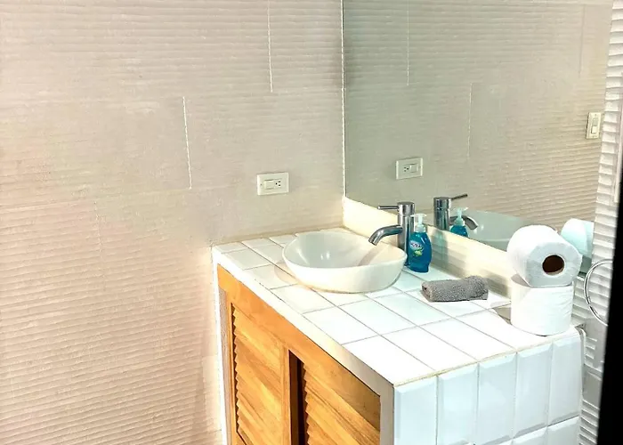 Private W Bath Near Ocean Near Tamarindo